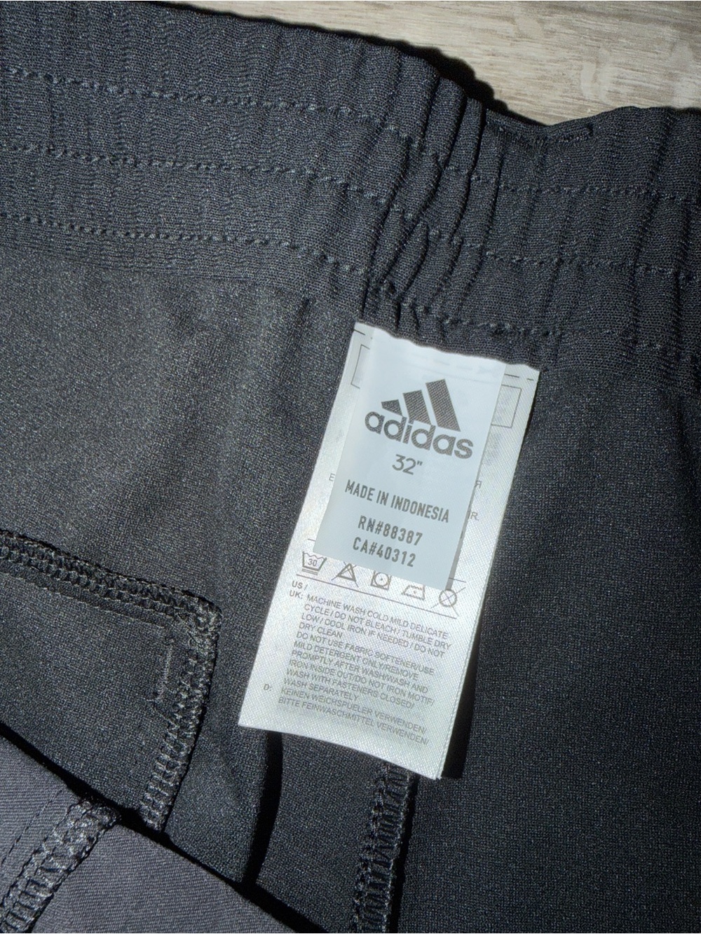 🩷FIRM PRICE🩷 Adidas black shorts - Picture 5 of 14